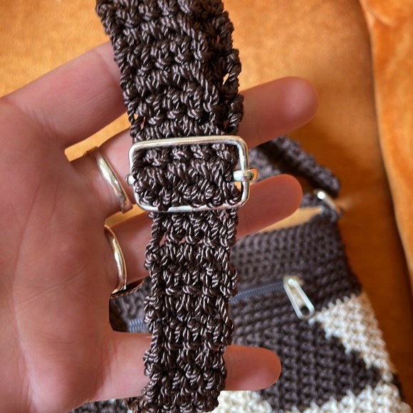 Vintage brown & cream crochet crossbody bag - Picture 2 of 6